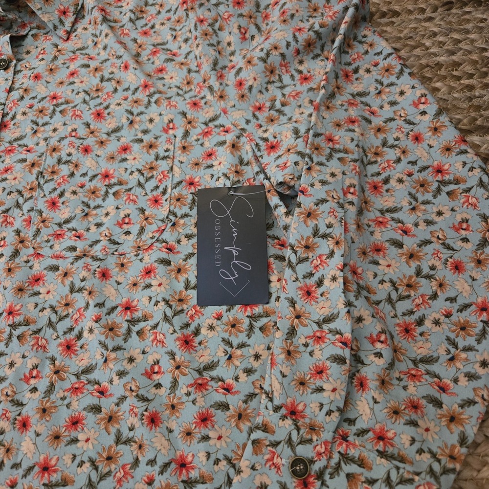 POL Dusty Floral Button down Relaxed Top Size SMALL NEW - Picture 3 of 5